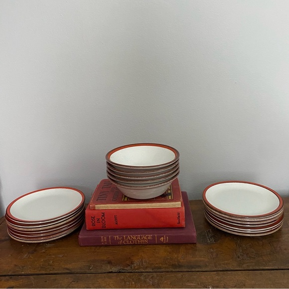 Vintage Metlox Primary Red Poppytrail Vernon Coupe Cereal Bowls and salad plates - Picture 1 of 12